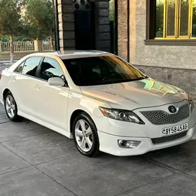 Toyota Camry 2011