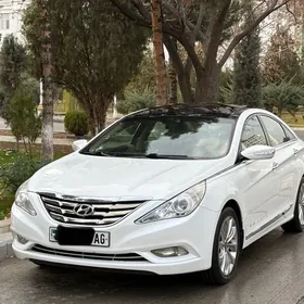 Hyundai Sonata 2011