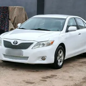 Toyota Camry 2010