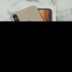 iPhone Xs Gold