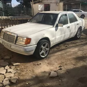 Mercedes-Benz 230E 1990