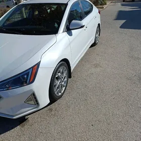 Hyundai Elantra 2020