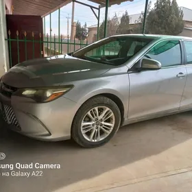 Toyota Camry 2017