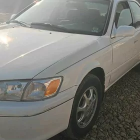 Toyota Camry 2000