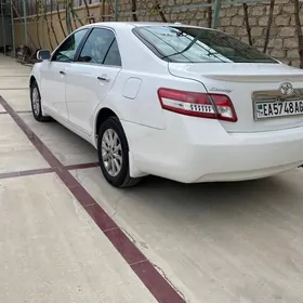 Toyota Camry 2011