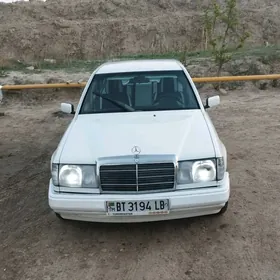 Mercedes-Benz 230E 1988
