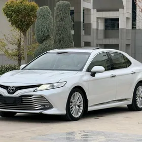 Toyota Camry 2020