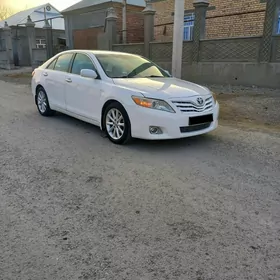 Toyota Camry 2011