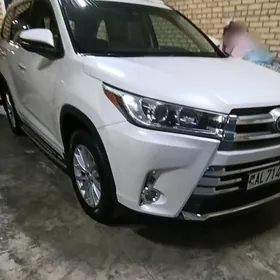 Toyota Highlander 2017