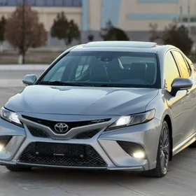Toyota Camry 2018