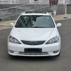 Toyota Camry 2004
