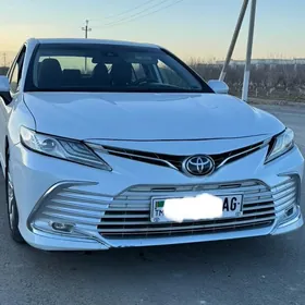 Toyota Camry 2020