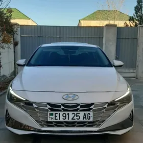 Hyundai Elantra 2022
