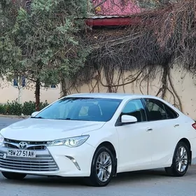 Toyota Camry 2017
