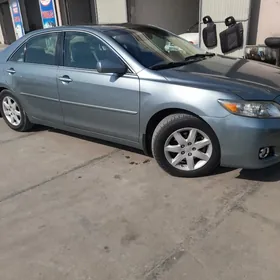 Toyota Camry 2011