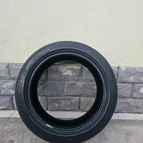 teker 235.45.18 bridgestone