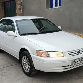 Toyota Camry 1999