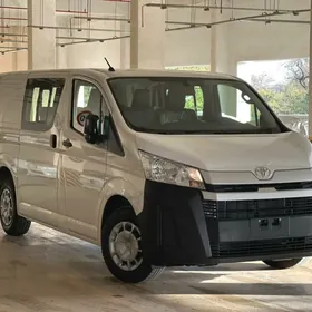 Toyota Hiace 2026