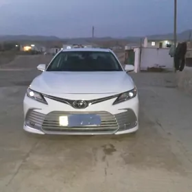 Toyota Camry 2020