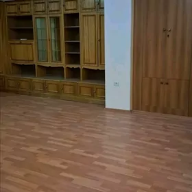 5 Mkr 4/4 4 kom 130 m²