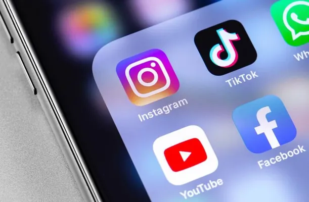 Nýu-Ýork TikTok-y we Instagram-y psihiki saglyk üçin zyýany barada ulanyjylara duýdurmaga borçlandyrdy