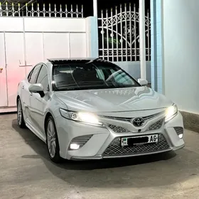 Toyota Camry 2018