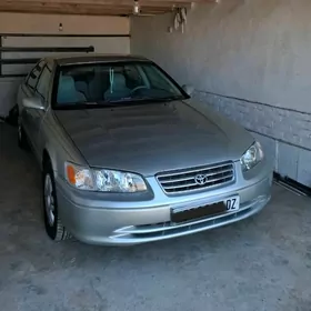 Toyota Camry 2000