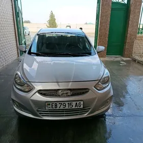 Hyundai Accent 2013