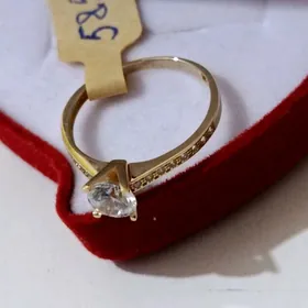 gyzyl tekdaş ýüzük