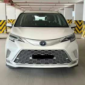 Toyota Sienna 2021