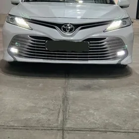 Toyota Camry 2020
