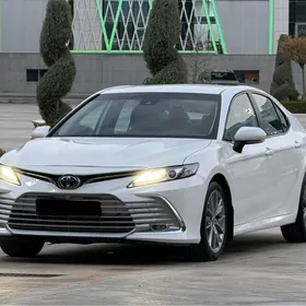 Toyota Camry 2022