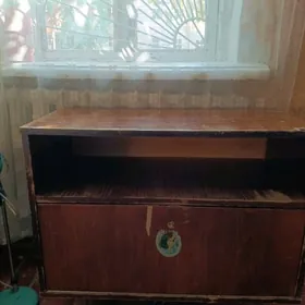 тумбочка