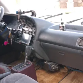 Toyota Hiace 1990