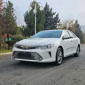 Toyota Camry 2016