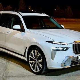 BMW X7 2023