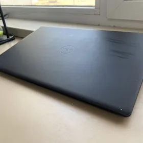 Noutbuk Dell