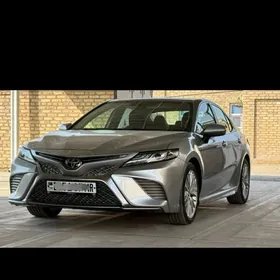 Toyota Camry 2020