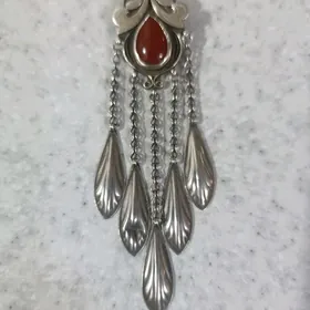 Gadymy kümüş broşka