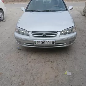 Toyota Camry 2000