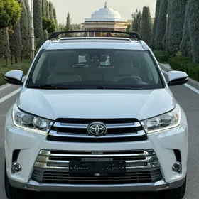 Toyota Highlander 2019