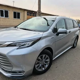 Toyota Sienna 2021