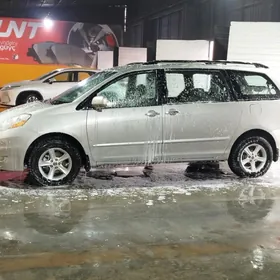 Toyota Sienna 2008