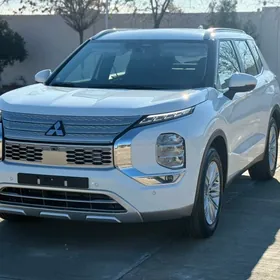 Mitsubishi Outlander 2025