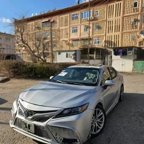 Toyota Camry 2023