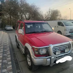 Mitsubishi Pajero 1994