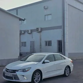 Toyota Camry 2015
