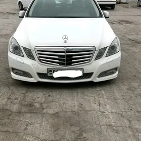 Mercedes-Benz E350 2011