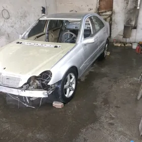 Mercedes-Benz C-Class 2002