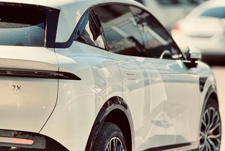 Китай с 2027 года запретит электромобили с выдвижными дверными ручками